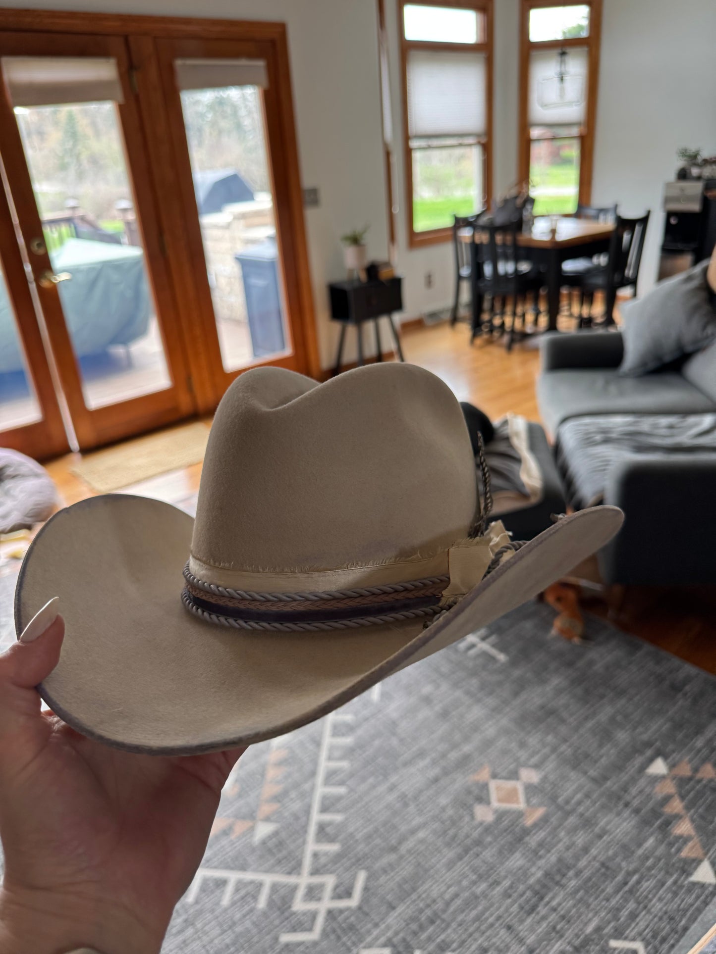 100 Rabbit Distressed Cowboy Hat